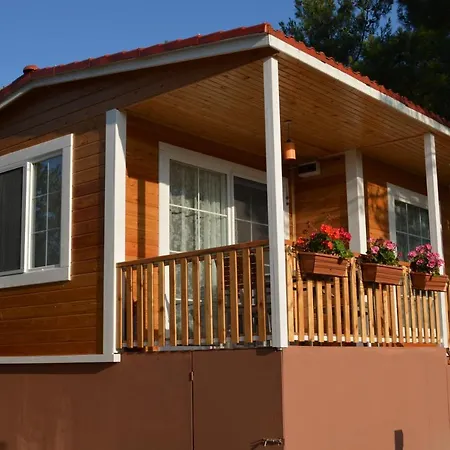 Piretun Evler Kır Evi